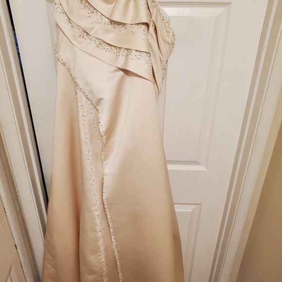 Wedding Dress size 16 Haute Couture by Maggie Sottero - Picture 3 of 5